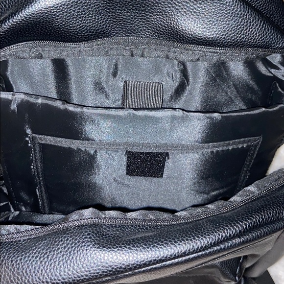 Backpack - Picture 4 of 5